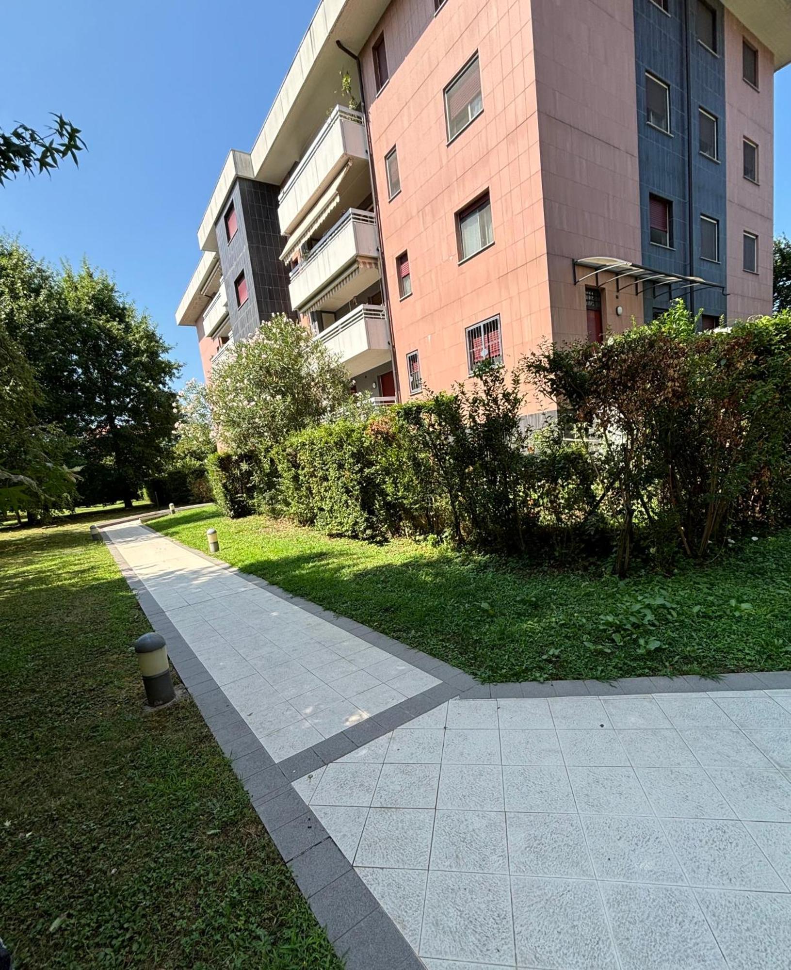 Casa Rino- Rho Fiera Apartment Екстериор снимка